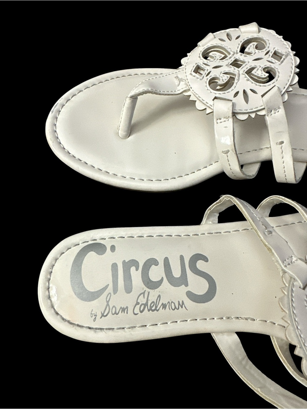 Circus by Sam Edelman White Leather Cutout Medallion Thong Sandals size 6.5 - Picture 5 of 6